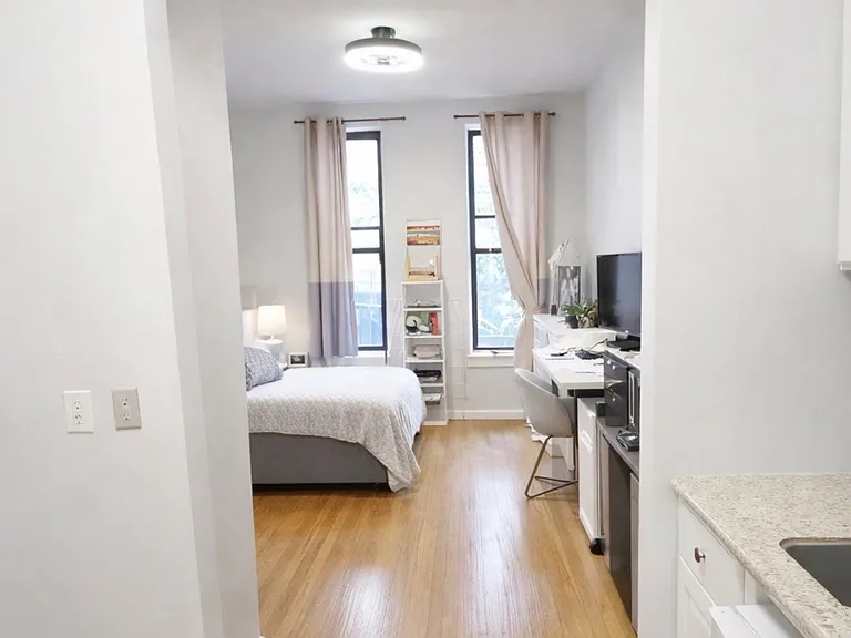 308 E 80th St #2C — Photo 1