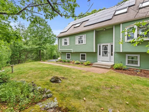 49 Beach St, Foxboro, MA 02035