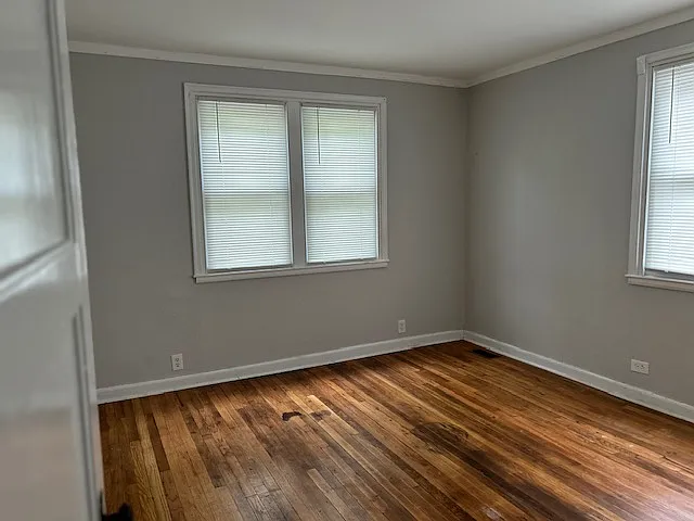 404 Valley View Dr — Photo 5