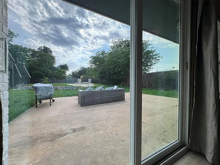 3520 Roanoke Dr — Photo 18