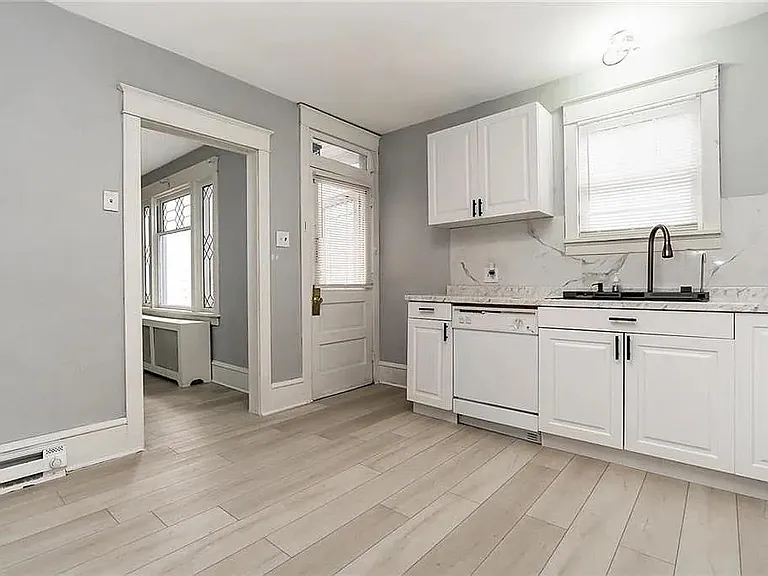 19 E Center St — Photo 8