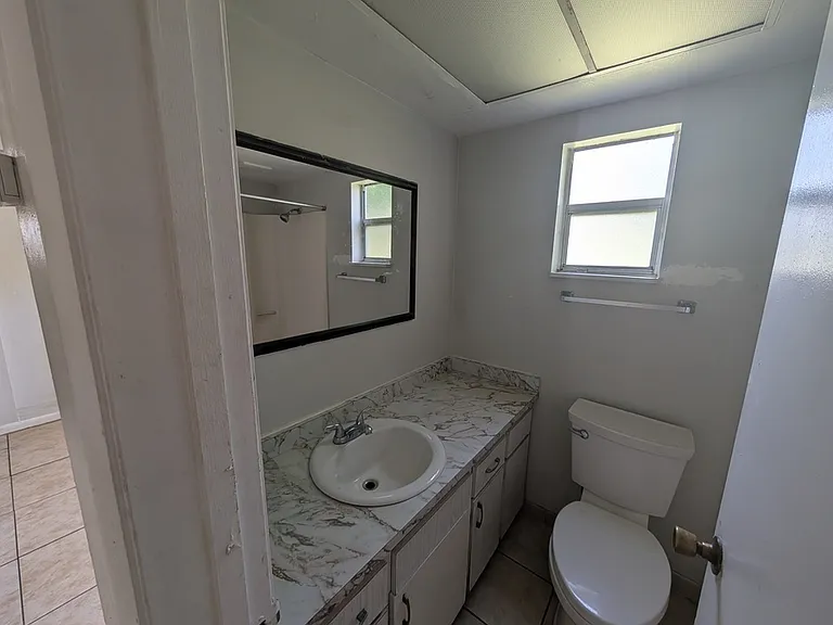 663 Avenue J NW #2 — Photo 4
