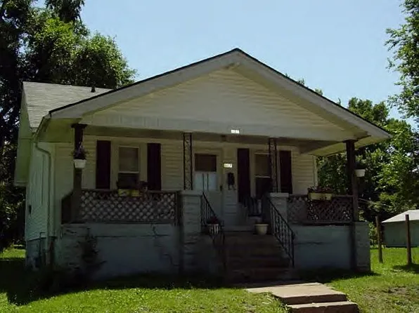 1637 E Hickory St, Decatur, IL 62526