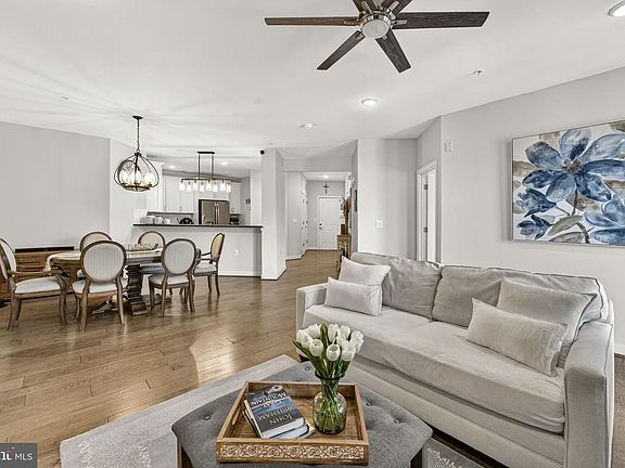 5th image of 43095 Wynridge Dr Unit 307