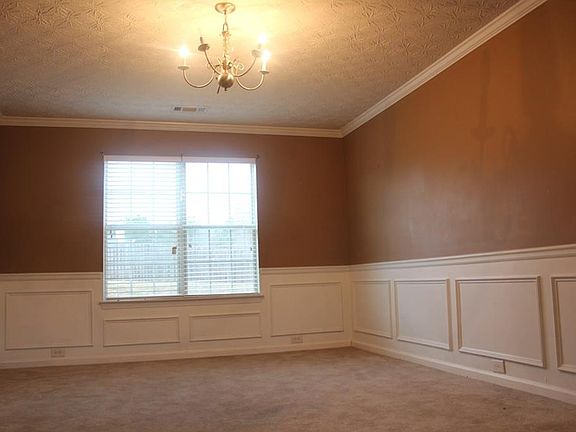 2nd image of 3685 Renfroe Ave