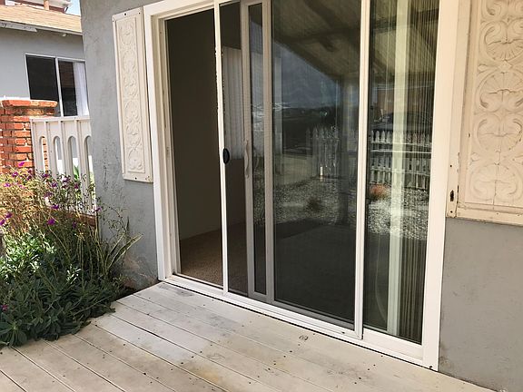 2nd image of 5018 Santa Cruz Ave