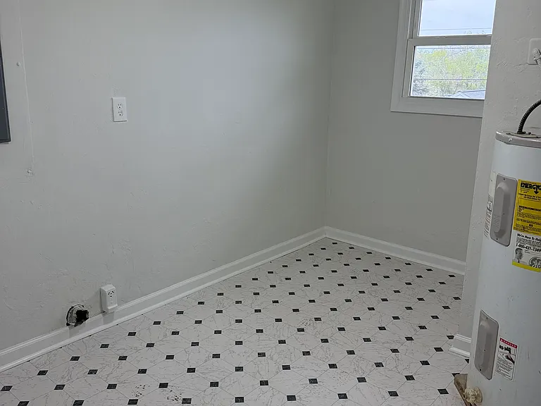 2724 Forest Hill Ave NW — Photo 15