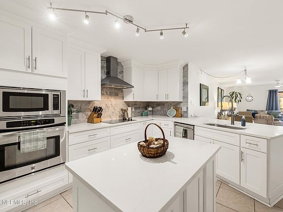 4th image of 205 PACIFICA VISTA Way #205