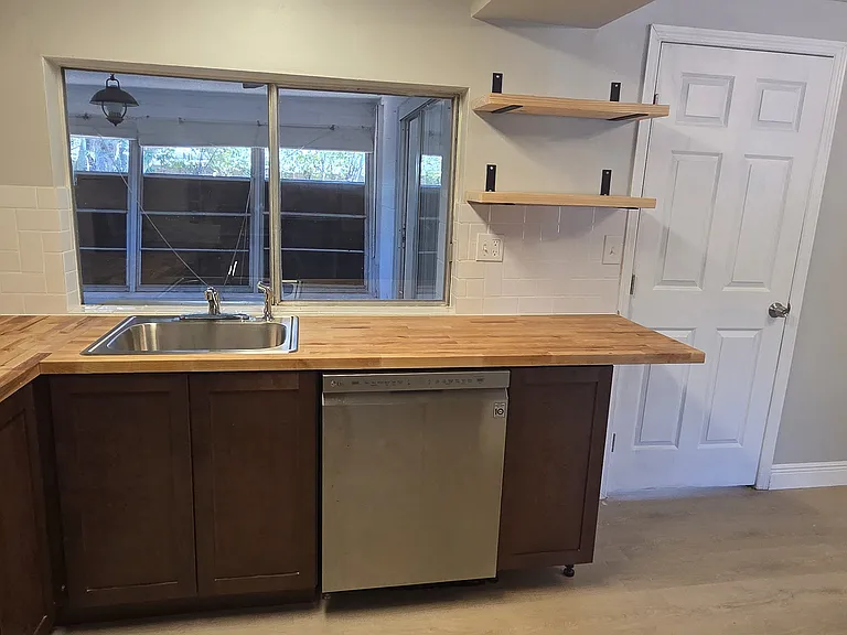 3034 Palamore Dr — Photo 10