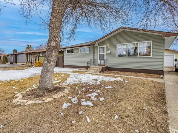 38 Morris DRIVE, Saskatoon, SK S7L 3T9