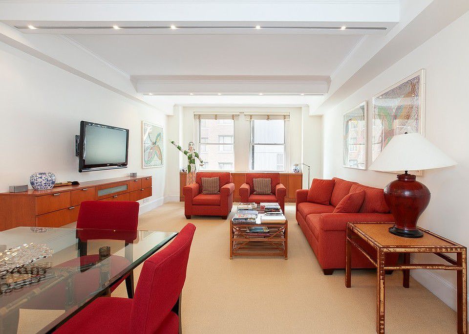 1st image of 111 E 56th St #401