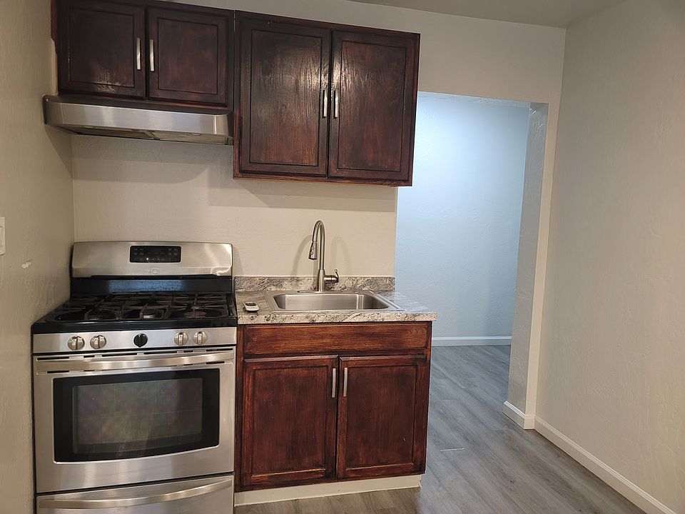 1st image of 22117 Avenue 152 #G
