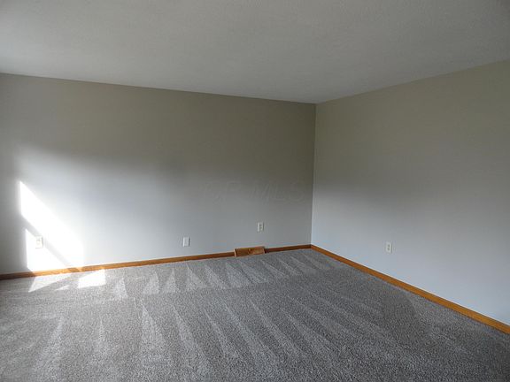 3rd image of 661 Park Ave