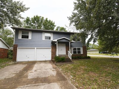 3120 W Countryside Drive, Springfield, MO, 65807