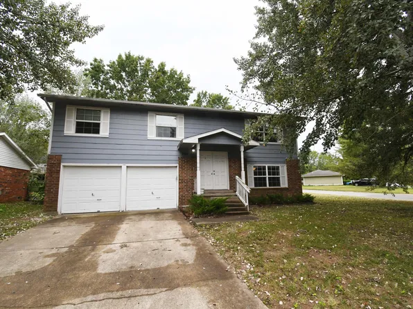 3120 W Countryside Drive, Springfield, MO 65807