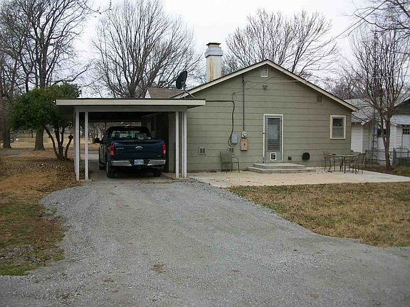 2nd image of 1102 N 5th St