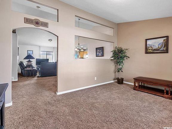 2nd image of 386 N Bryant Blvd