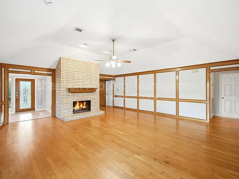 15911 Moon Rock Dr — Photo 8