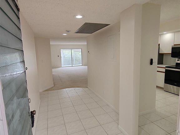 2nd image of 1801 Eleuthera Pt #J3