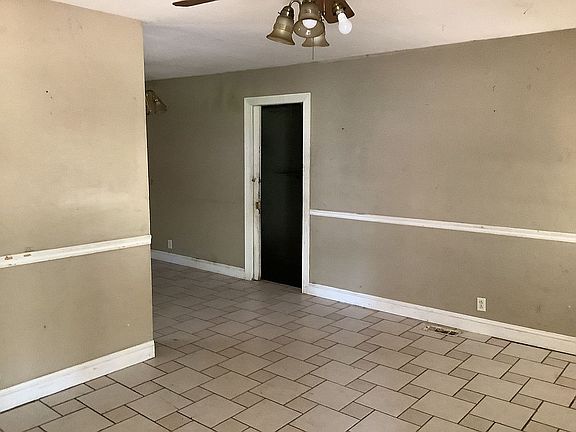 2nd image of 1515 Irving St