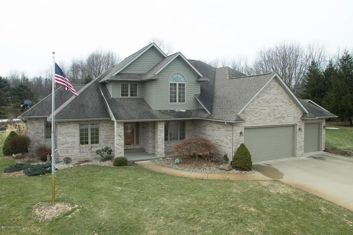 124 Hilltop photo 1
