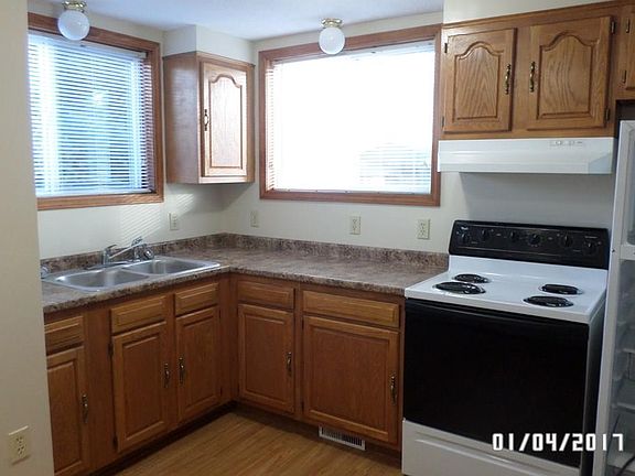 3rd image of 222A Scottwood Ave