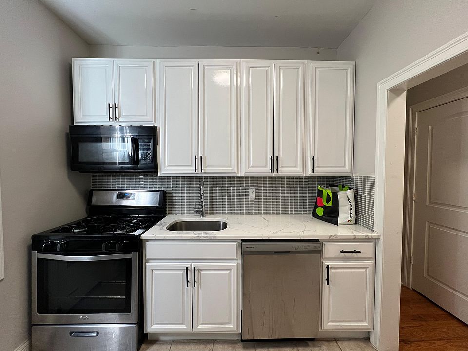 1st image of 97 Highland Ave #106