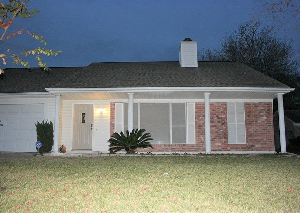 1st image of 17910 Garden Manor Dr