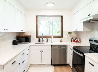 1197 County Road B W #2, Saint Paul, MN 55113