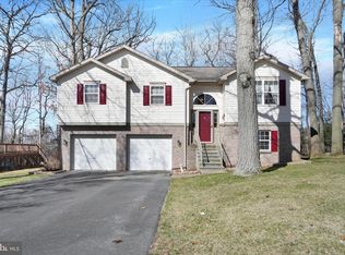 321 Larkin Dr, Red Lion, PA 17356