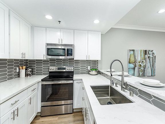 3rd image of 411 Park Ave Unit 219