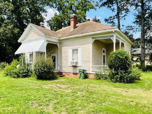 203 N Hines St, Rowland, NC 28383
