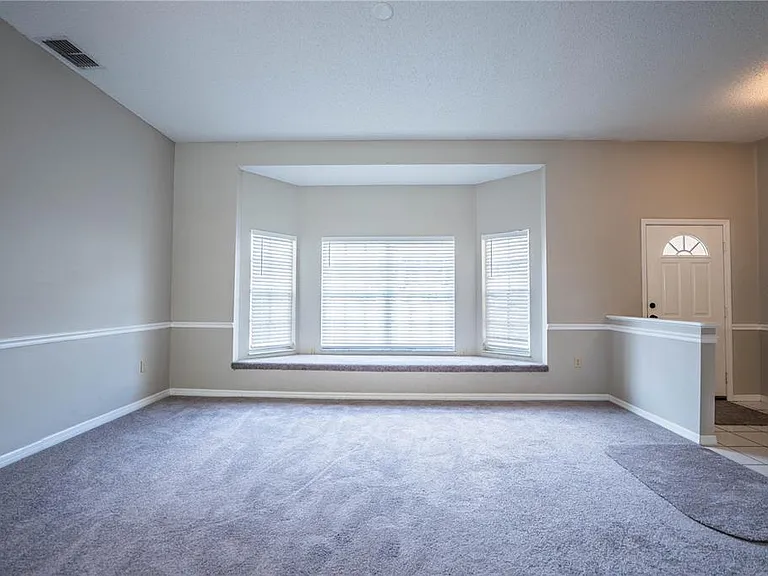 2326 Deerbrook Dr — Photo 13