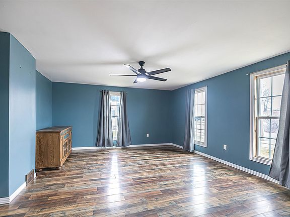 5th image of 52 Liberty St