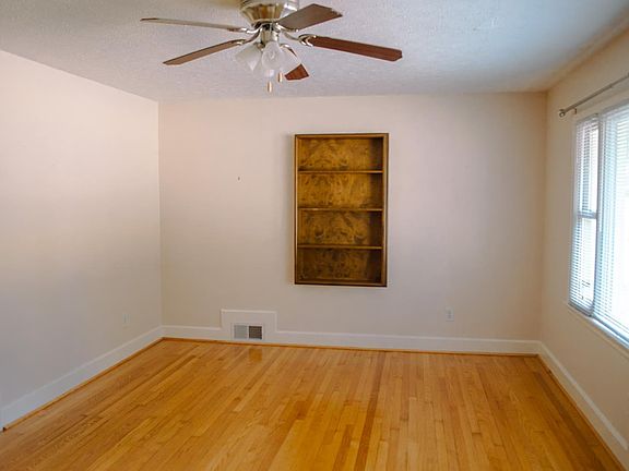 3rd image of 304 School Rd