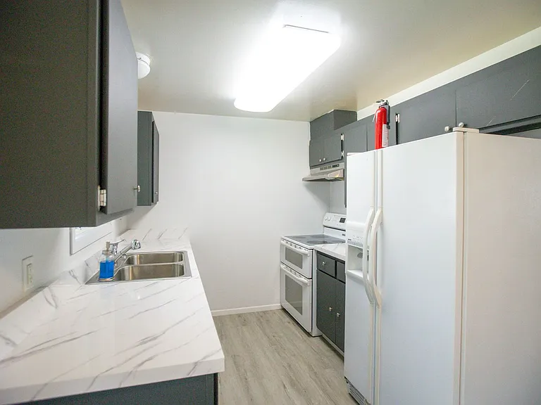 375 Sycamore Ave — Photo 6