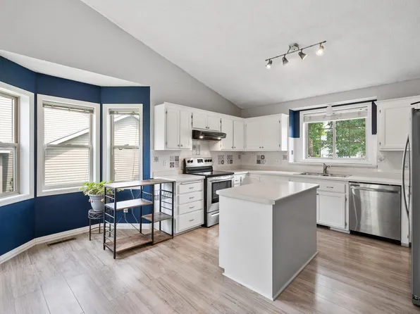 14724 Canter Ln NE, Prior Lake, MN 55372