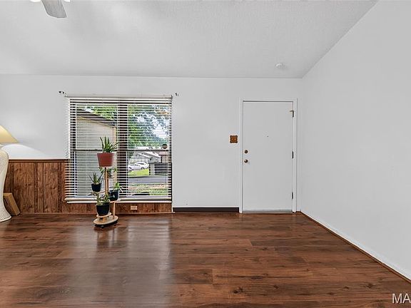 2nd image of 11151 Whispering Oaks Dr