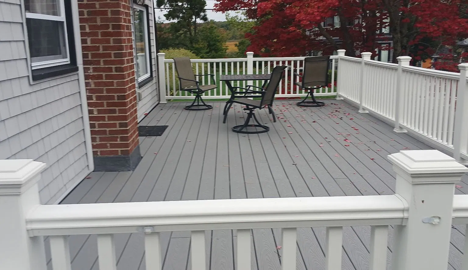 48 E Grand Ave — Photo 4