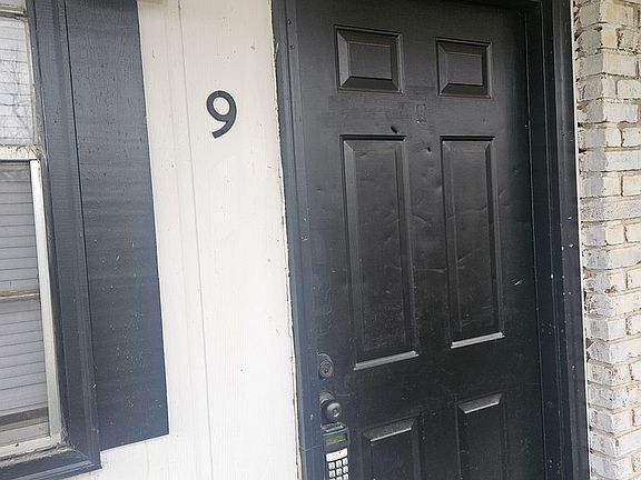 2nd image of 33 Sunrise Ln #9