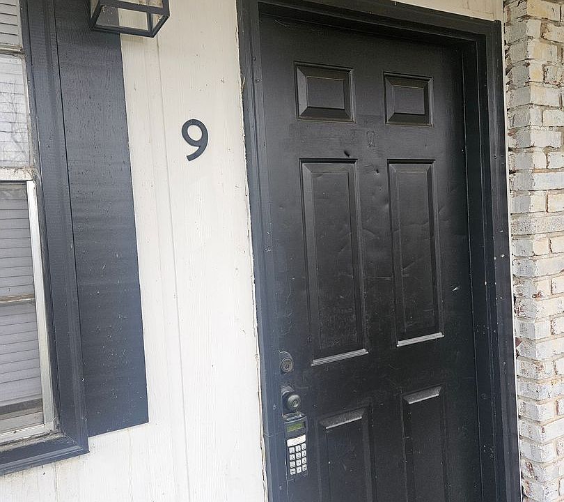 1st image of 33 Sunrise Ln #15