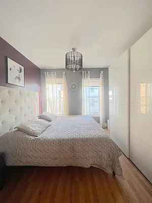 Rented by REALTY QUEST NEW YORK INC | media 48