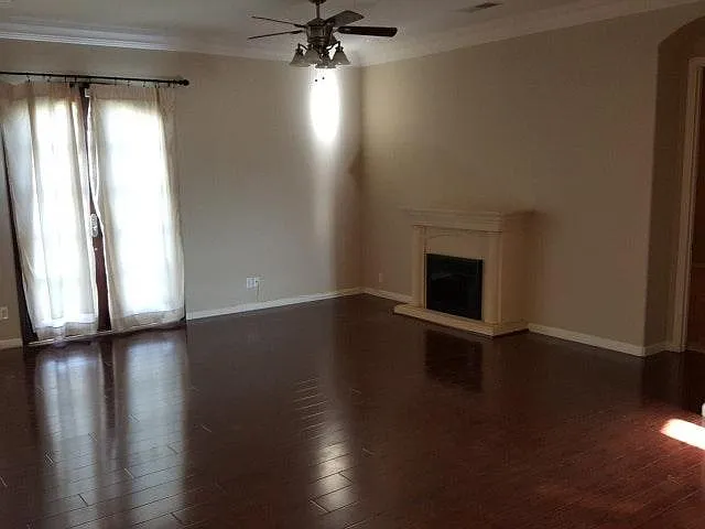 9008 Hughes Ln — Photo 5