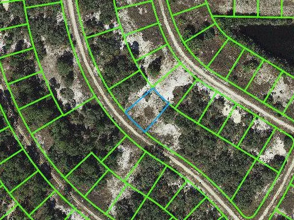 355 Cinema Dr #6, Lake Placid, FL 33852