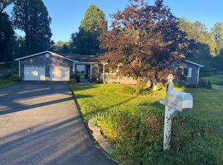 135 Maple Meadow Mine Rd, Fairdale, WV 25839