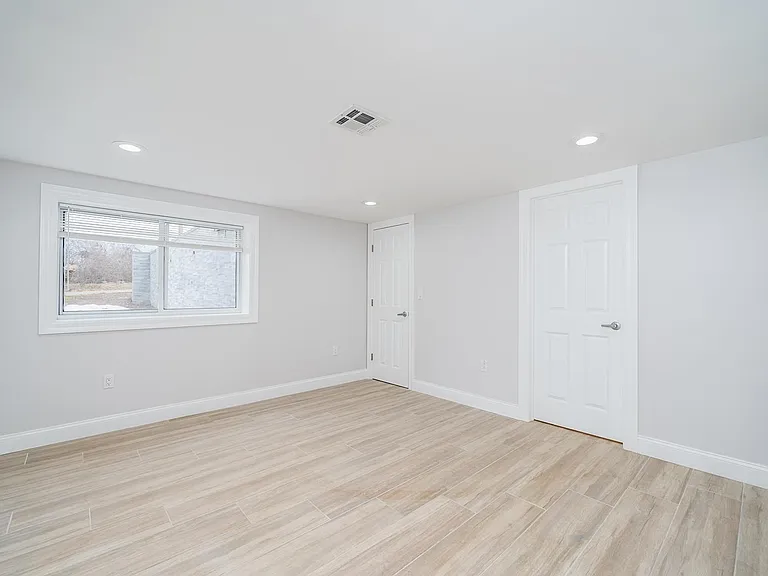 25 Helen St #1 — Photo 8