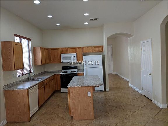 5th image of 4975 Monteleone Ave