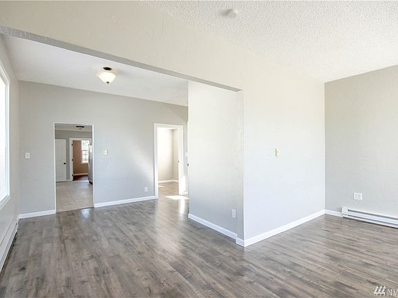 2nd image of 221 Karr Ave