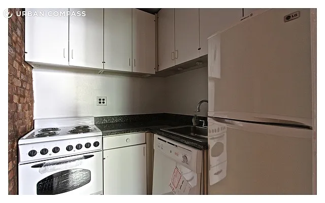 Rented by Compass | media 9