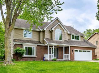 4630 Stonebridge Rd, West Des Moines, IA 50265